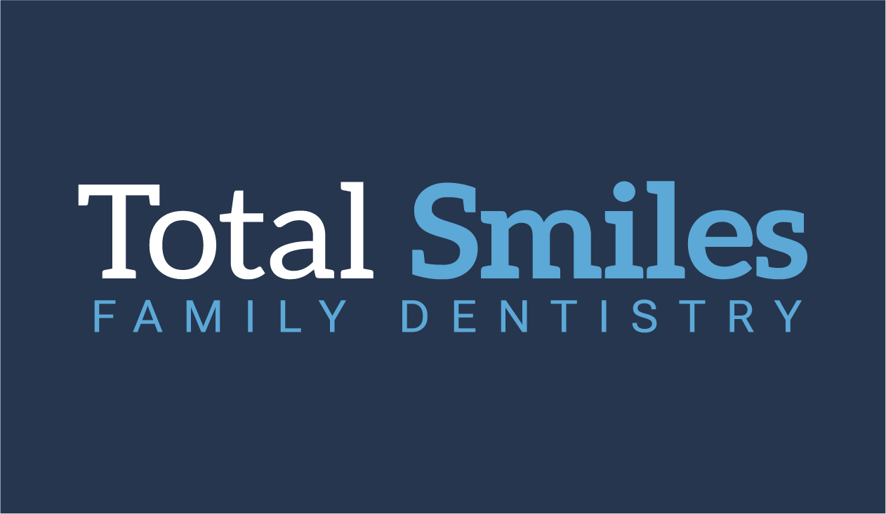 Total Smiles Logo